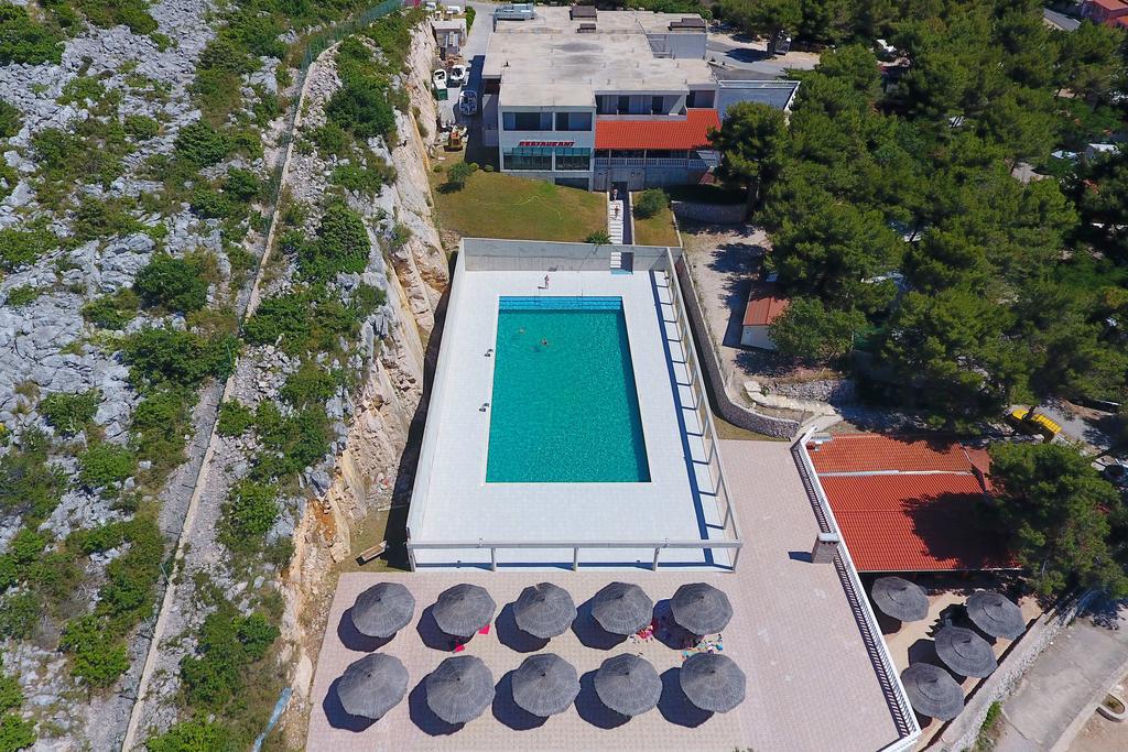 Hotel Oaza Mira Camping Drage Exterior foto