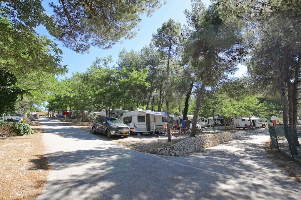 Hotel Oaza Mira Camping Drage Exterior foto